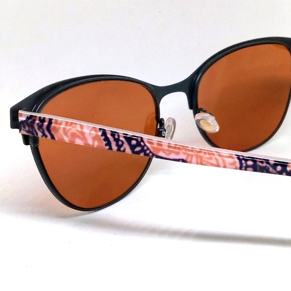 VERA BRADLEY " LYLA" SUNGLASSES WITH NON-PRESCRIPTION LENS: - Picture 7 of 16